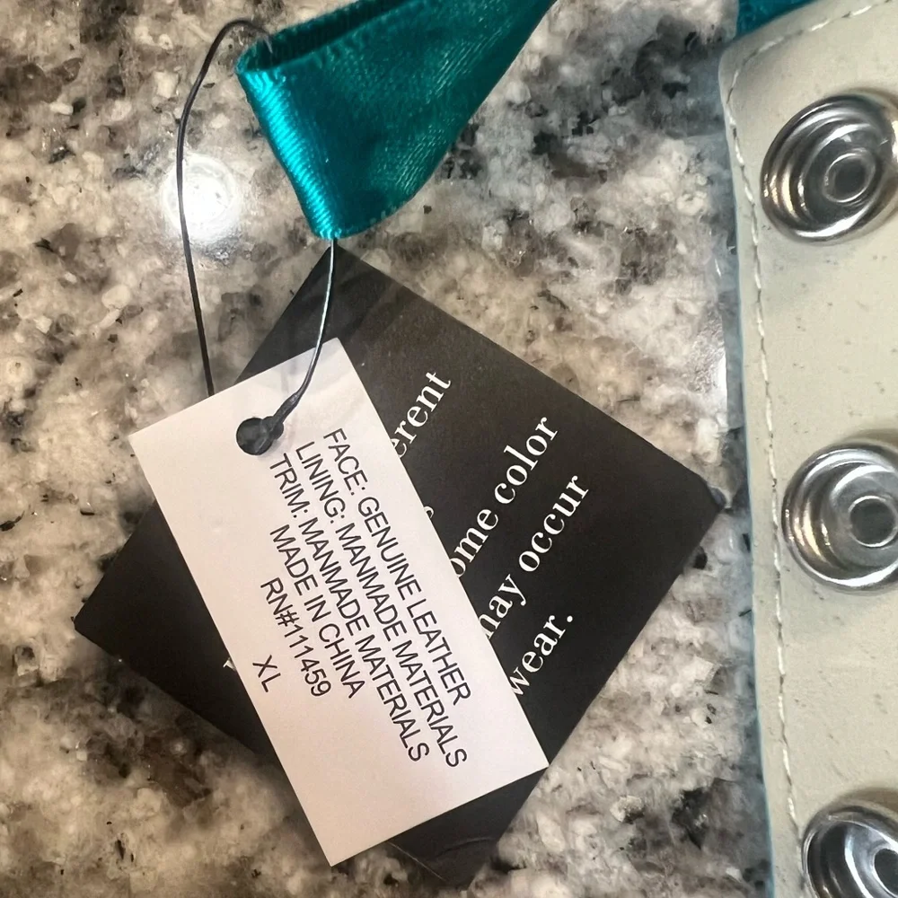 White House Black Market Turquoise Suede Bow Leather Belt